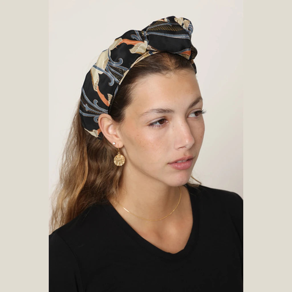 קשת טורבן פרח שחור כתום