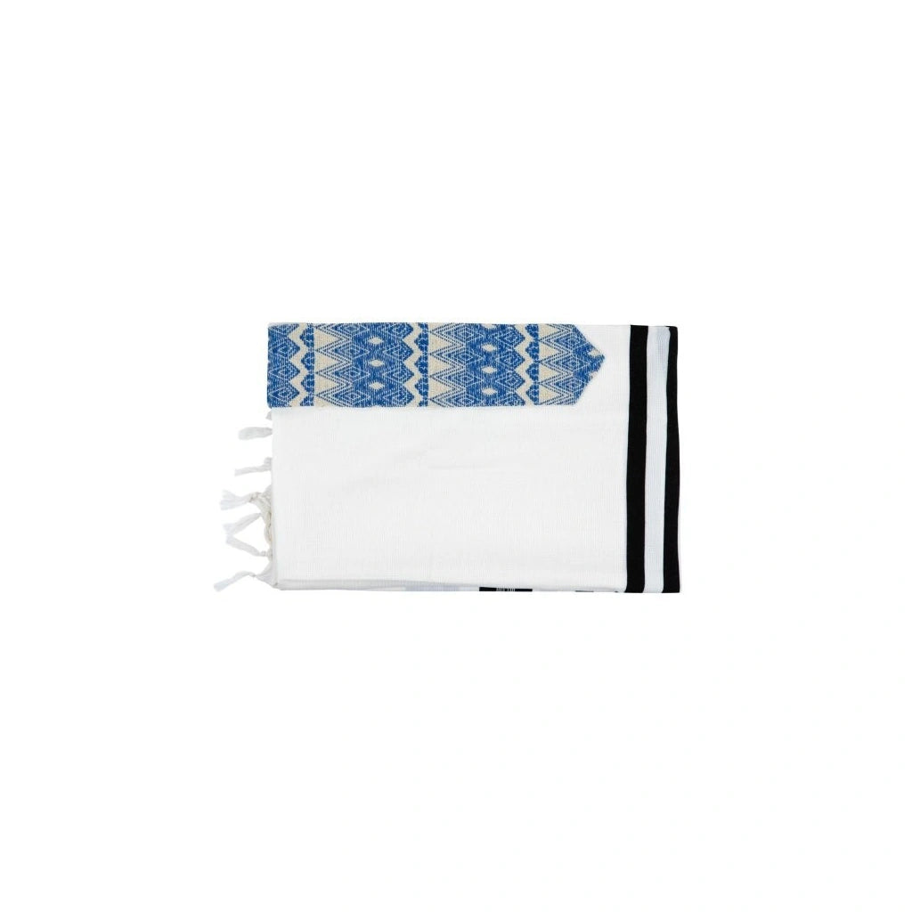 Elegant Tallit with Blue Ethnic Atarah
