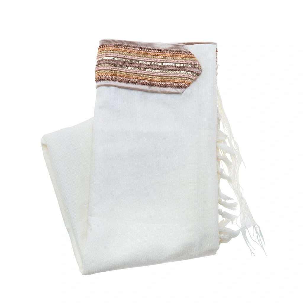 Elegant Tallit with Gold Embellished Atarah