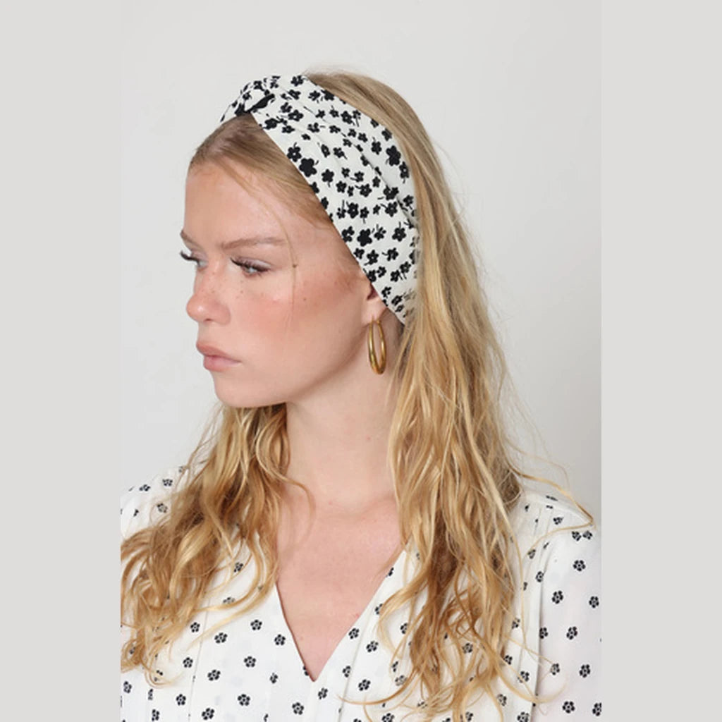 Thin Floral Turban Head Covering – Black & White