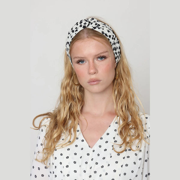 Thin Floral Turban Head Covering – Black & White