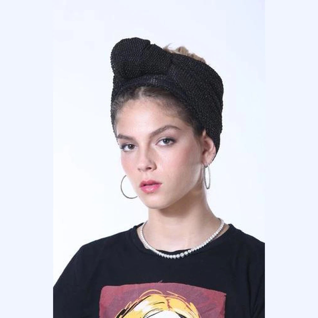 כיסוי ראש טורבן עם נפח גם חלקי וגם מלא סרוג שחור עם נגיעות זהב